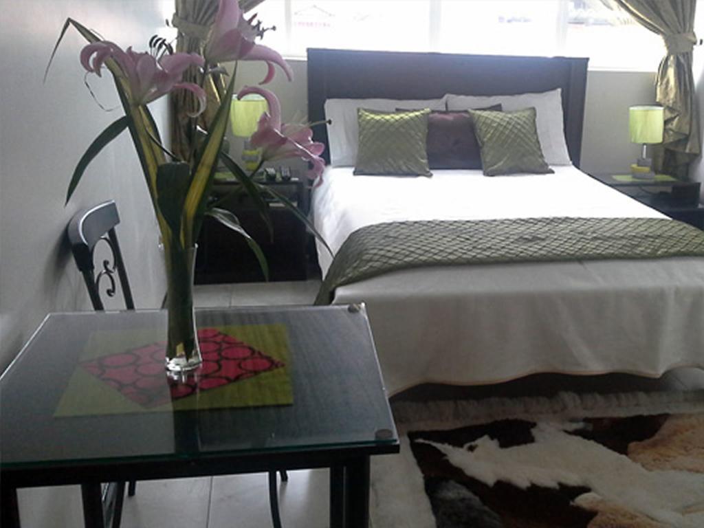 Hotel Las Gardenias Куенка Екстер'єр фото