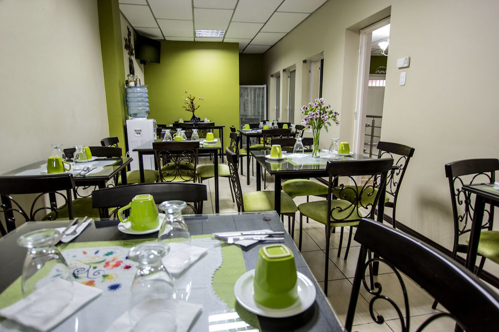 Hotel Las Gardenias Куенка Екстер'єр фото