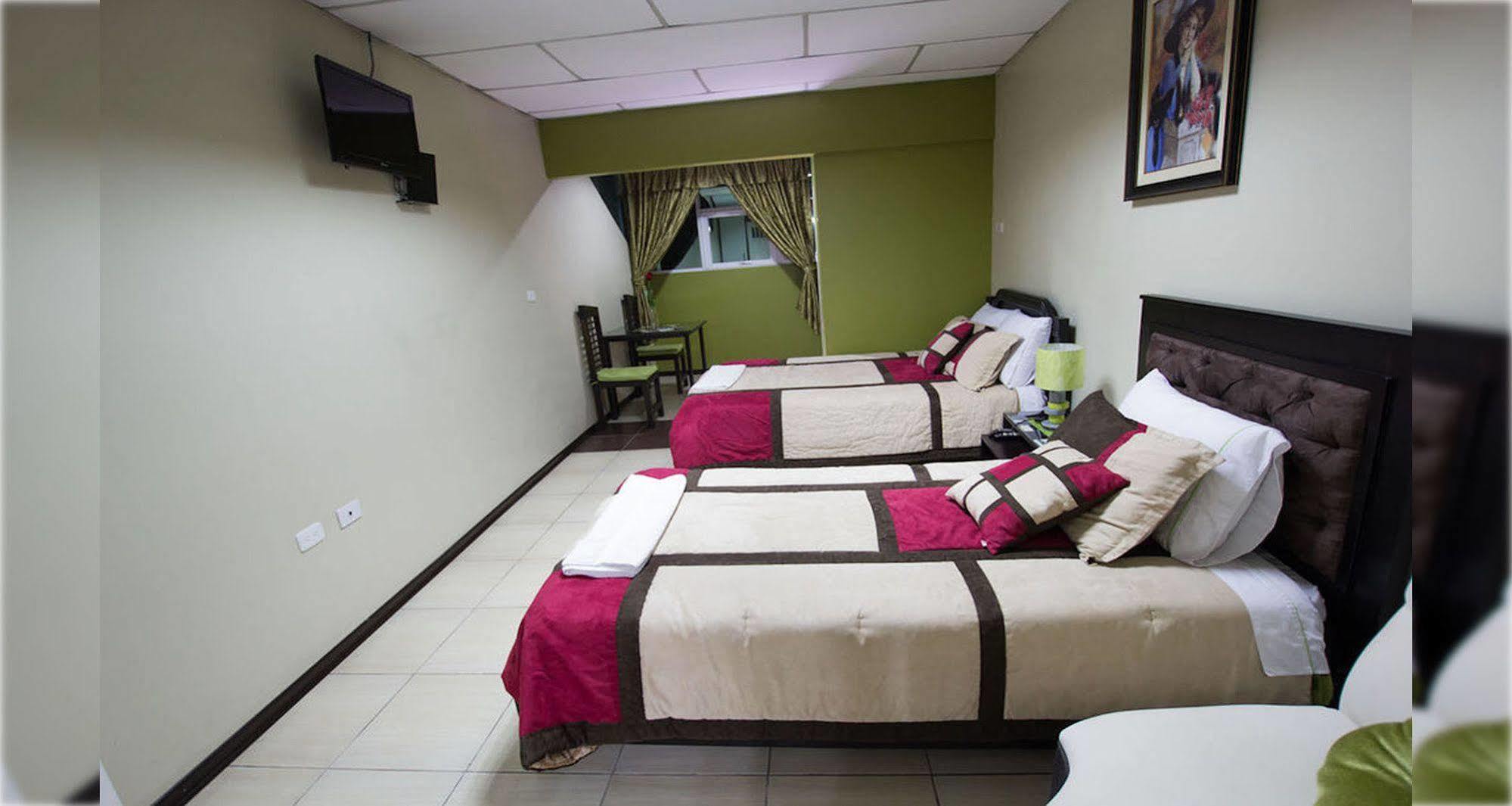 Hotel Las Gardenias Куенка Екстер'єр фото